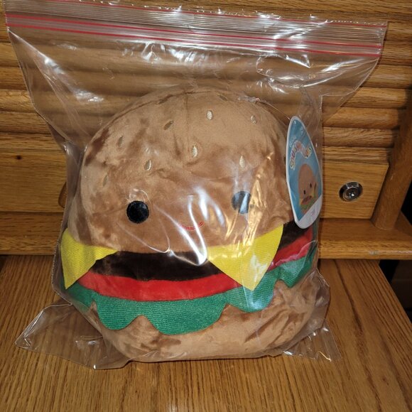 Squishmallows, Carl the Cheeseburger - Picture 4 of 4